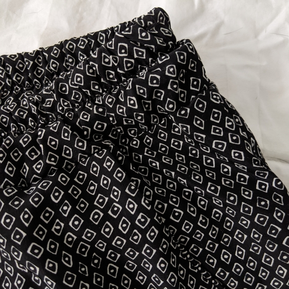 Pants - Picture 2 of 4